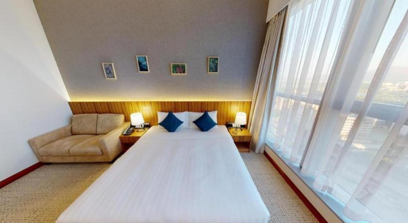 Hotel Cozi-Wetland Гонконг Экстерьер фото